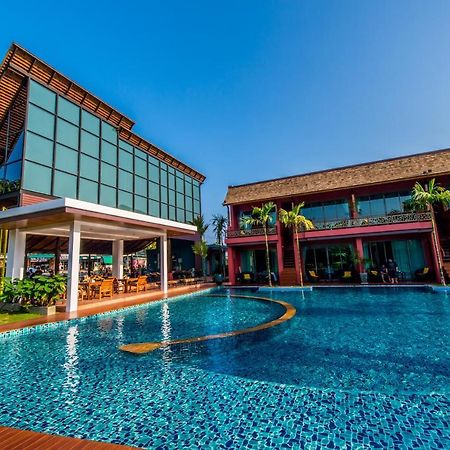 Mai Morn Resort Sha Plus Phuket Exteriör bild