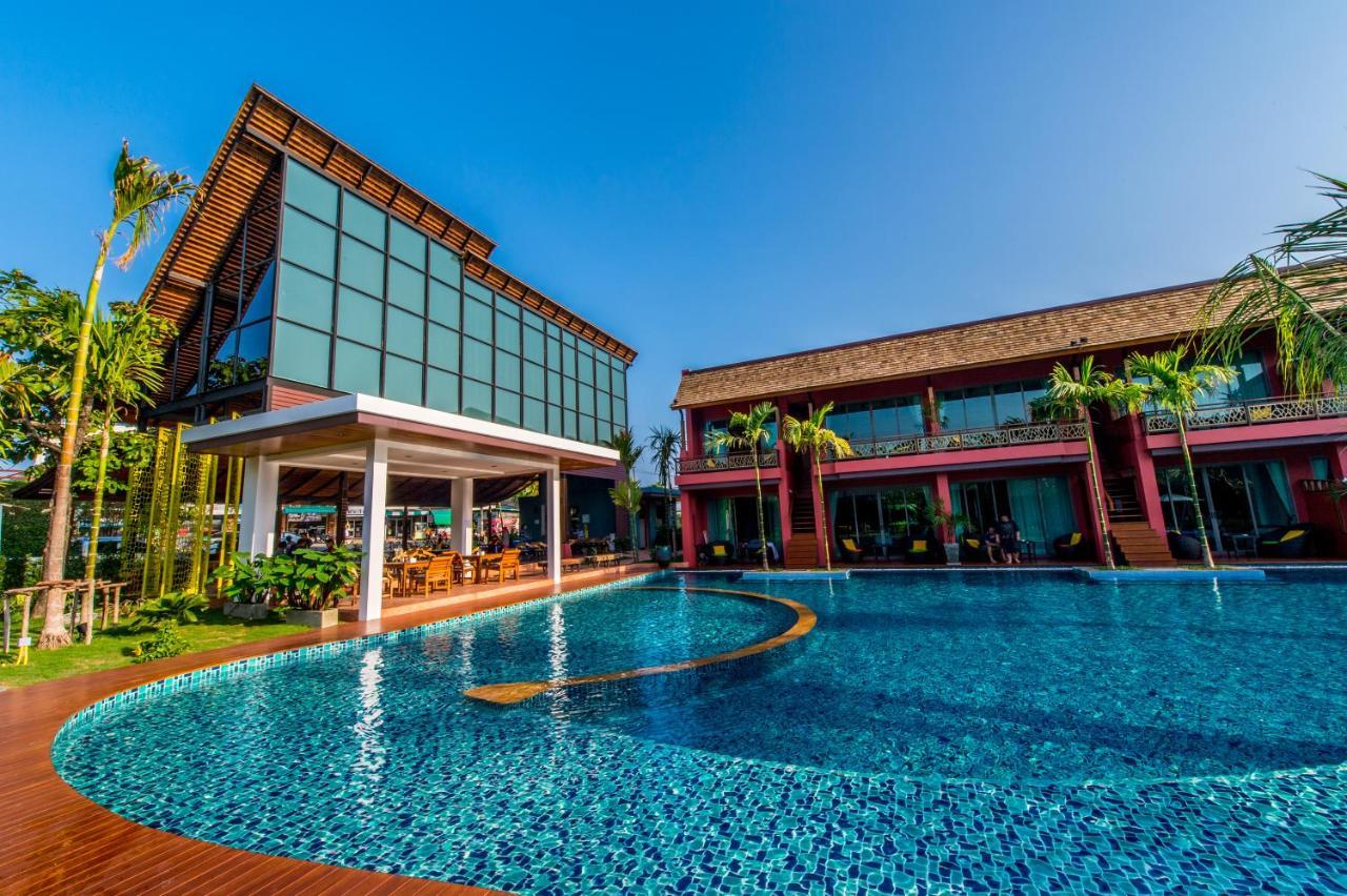 Mai Morn Resort Sha Plus Phuket Exteriör bild