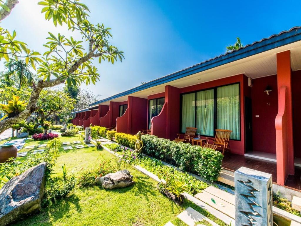 Mai Morn Resort Sha Plus Phuket Exteriör bild