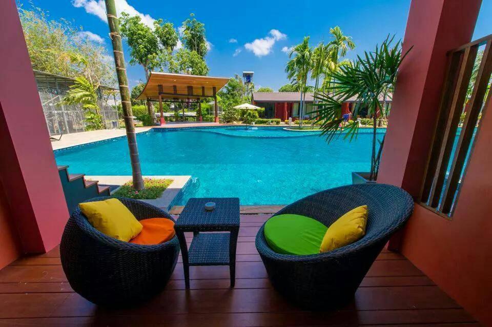 Mai Morn Resort Sha Plus Phuket Exteriör bild