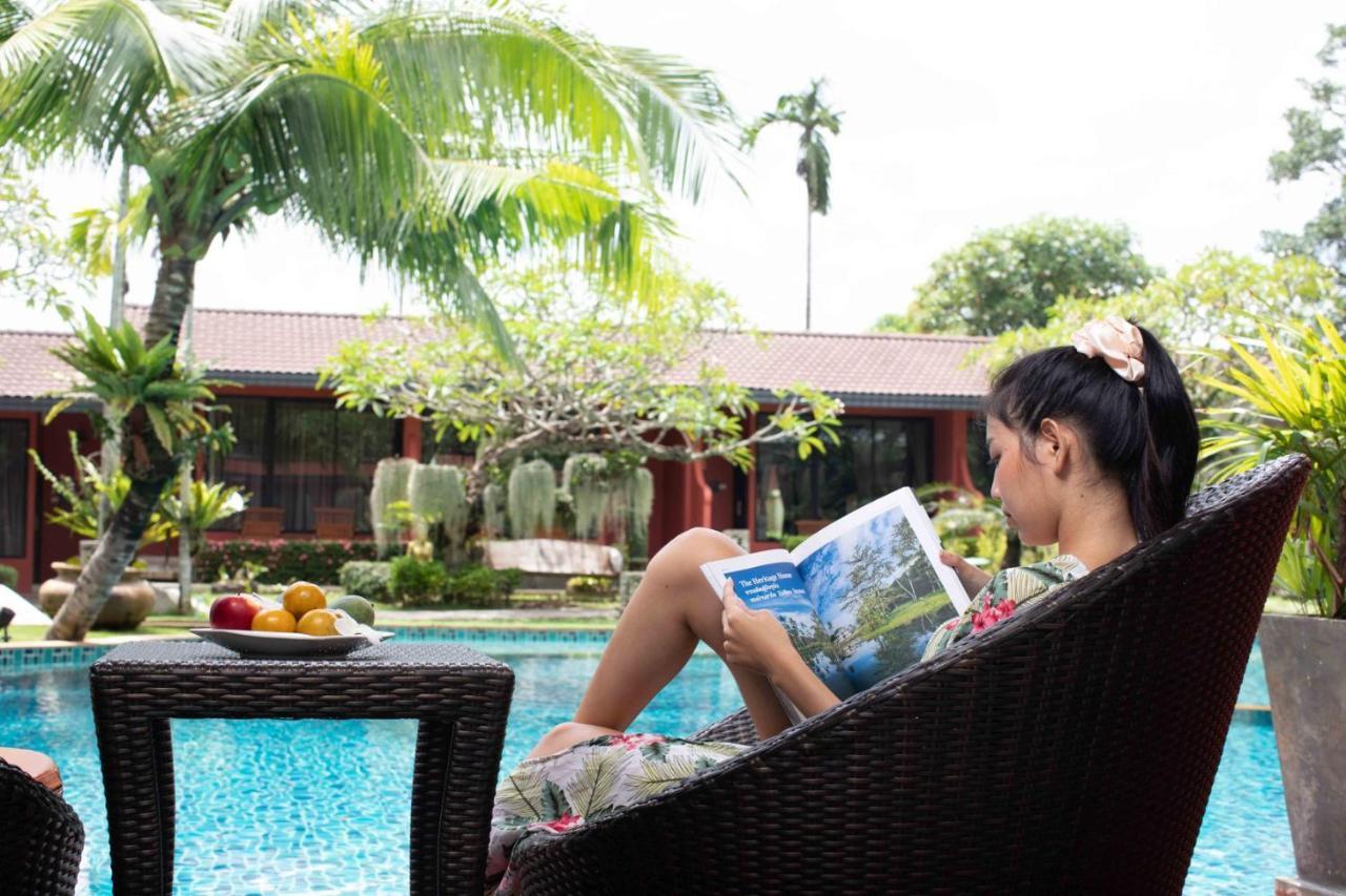 Mai Morn Resort Sha Plus Phuket Exteriör bild