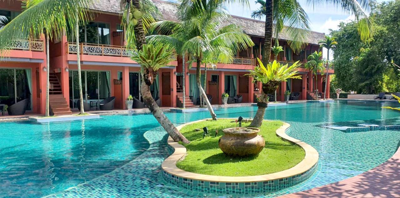 Mai Morn Resort Sha Plus Phuket Exteriör bild