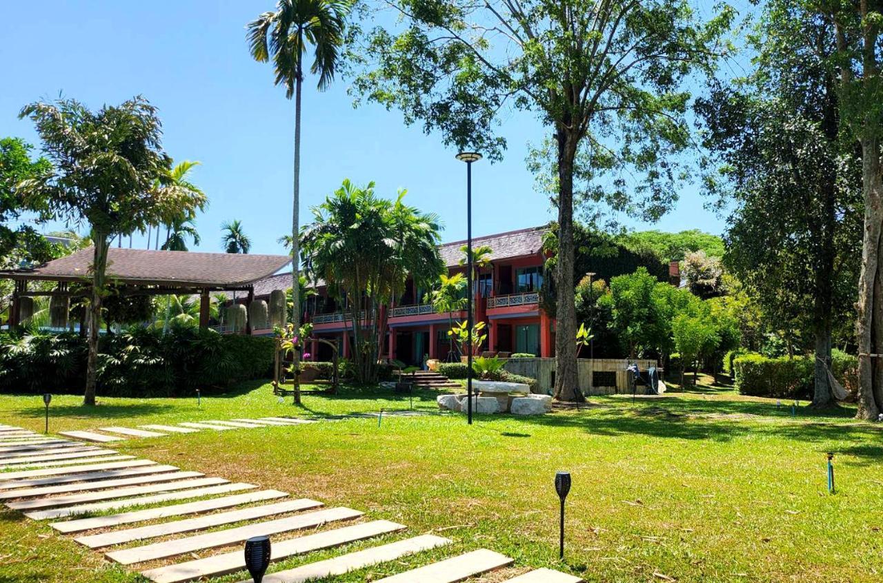 Mai Morn Resort Sha Plus Phuket Exteriör bild
