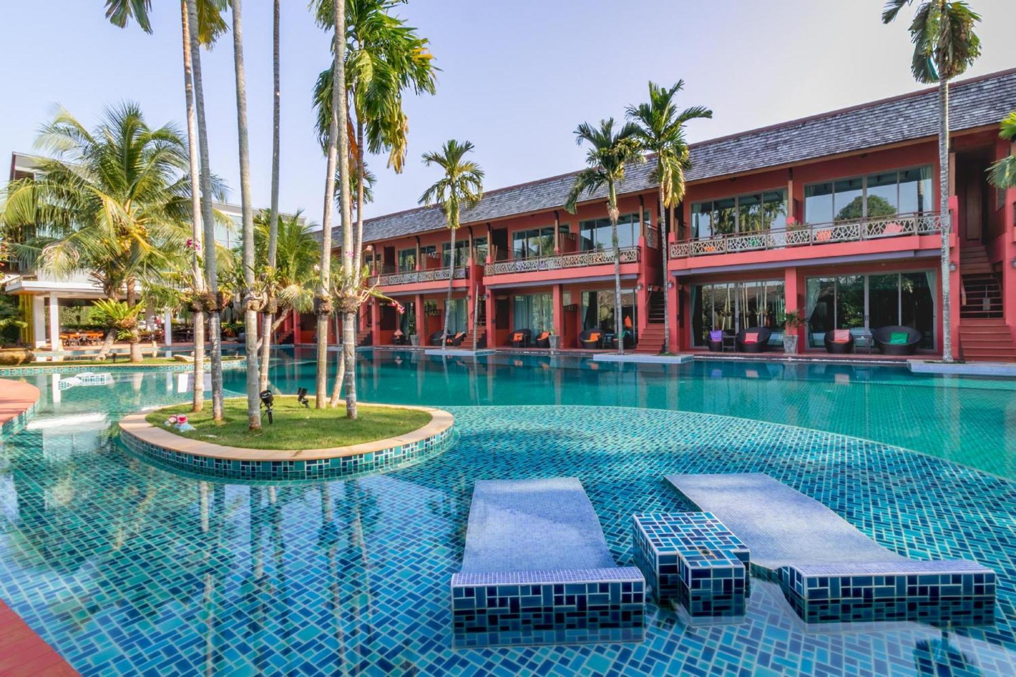 Mai Morn Resort Sha Plus Phuket Exteriör bild